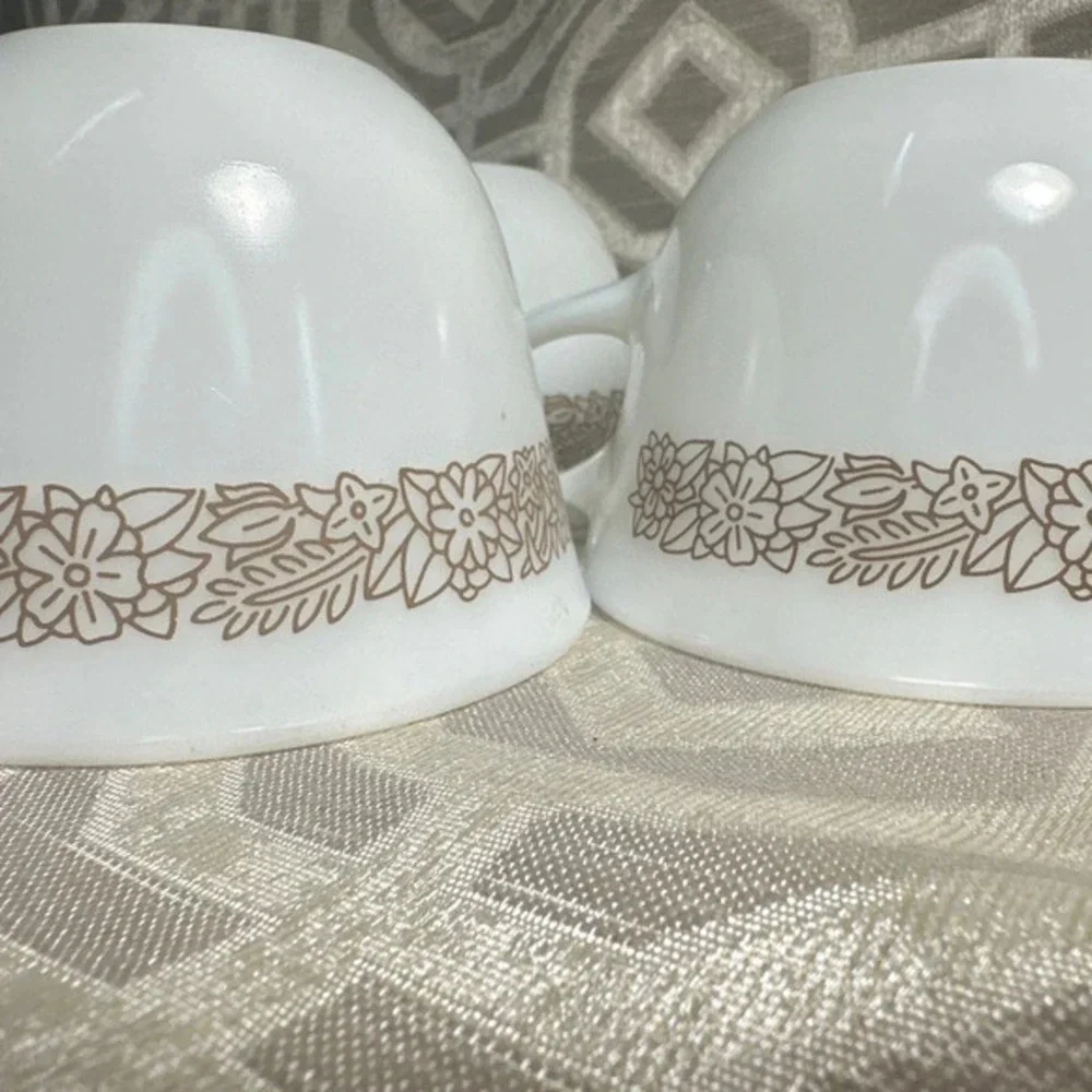 Vintage Pyrex Coffee Cups Opaque White Glass Woodland Pattern Set‎ of 3